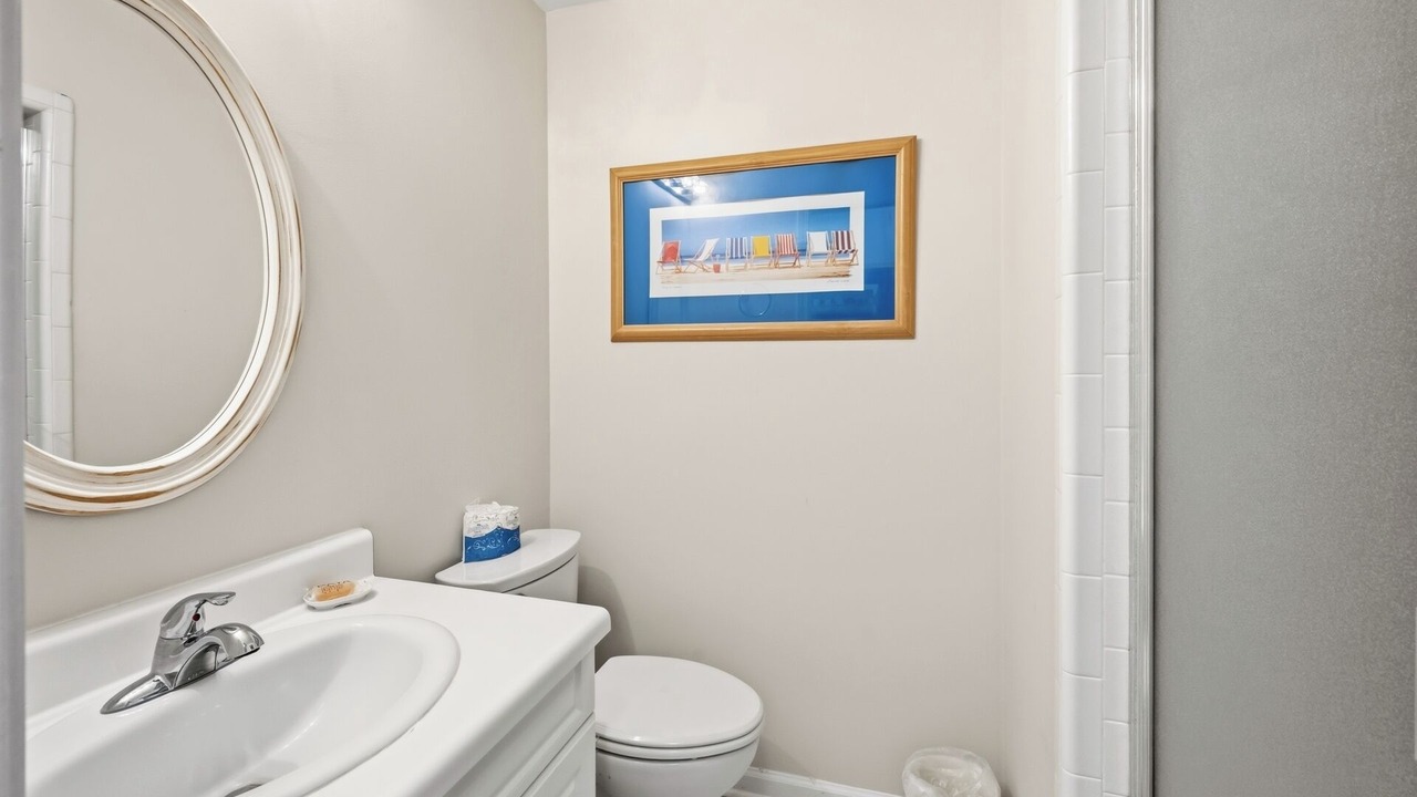 Photo of Bathroom in Debordieu Colony