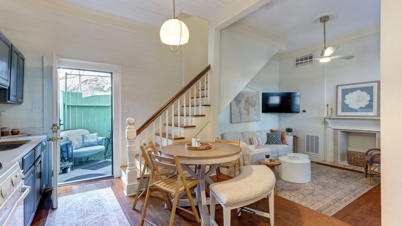 Photo of Livingroom in Beach Institute