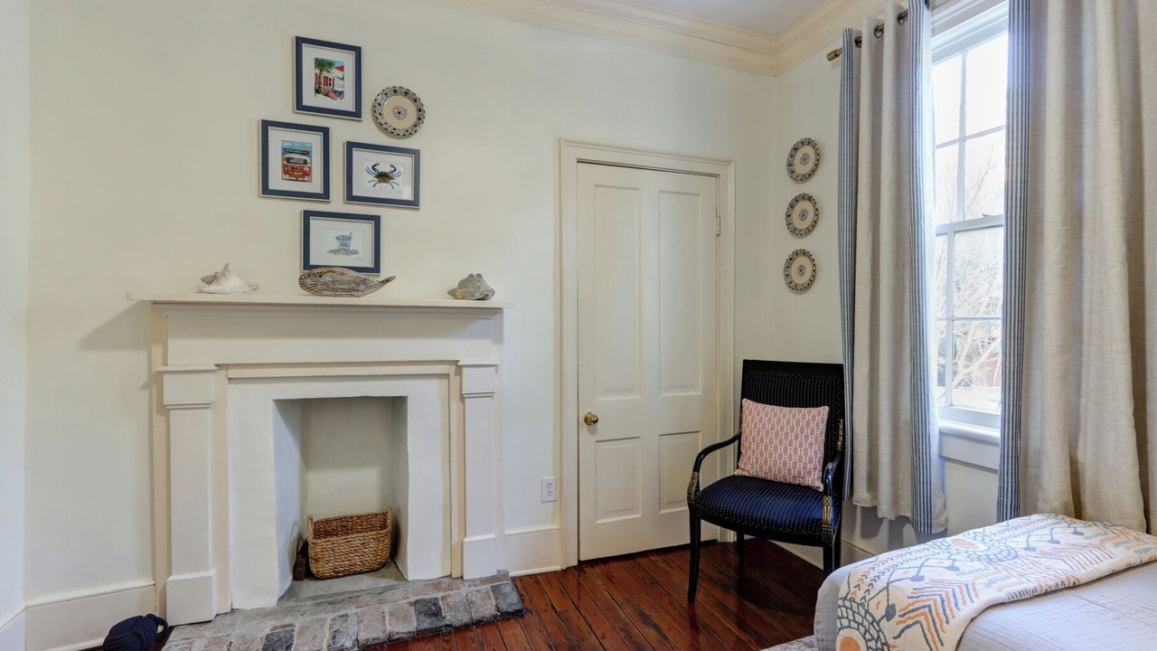 Photo of Bedroom in Beach Institute