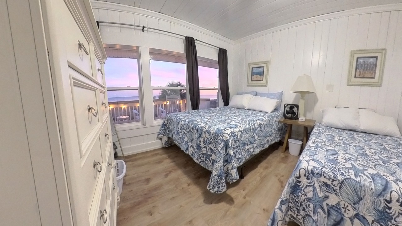 Photo of Bedroom in Crescent Beach
