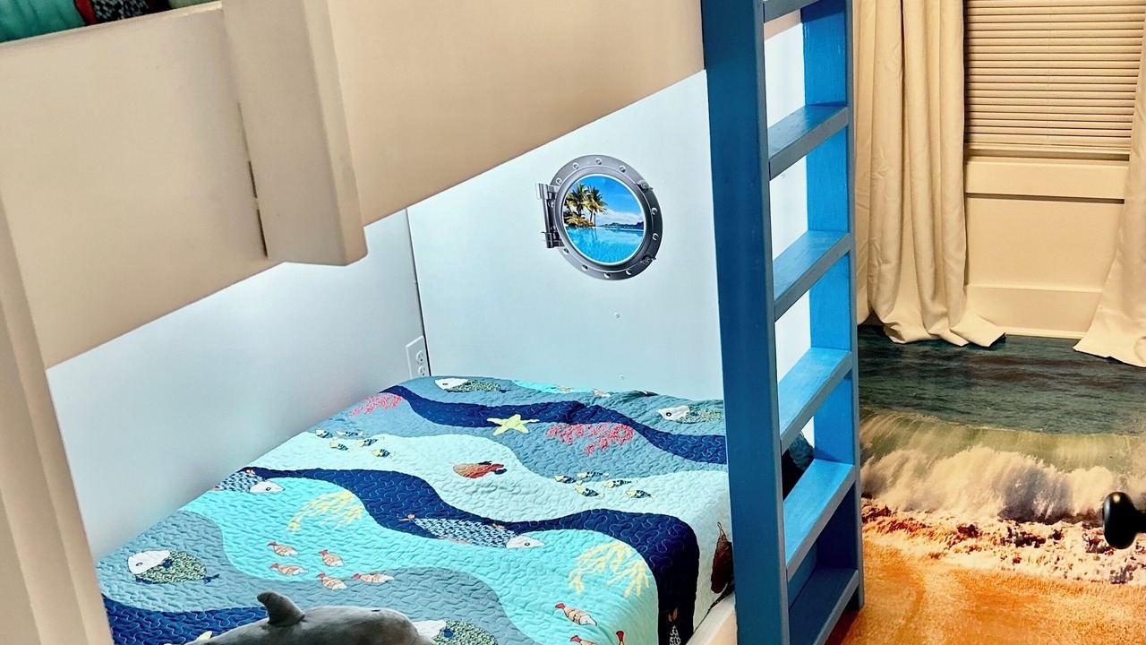 Photo of Bedroom in Crescent Beach