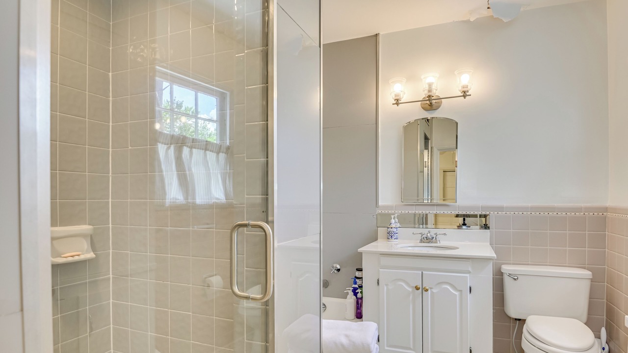 Photo of Bathroom in Forest Hills