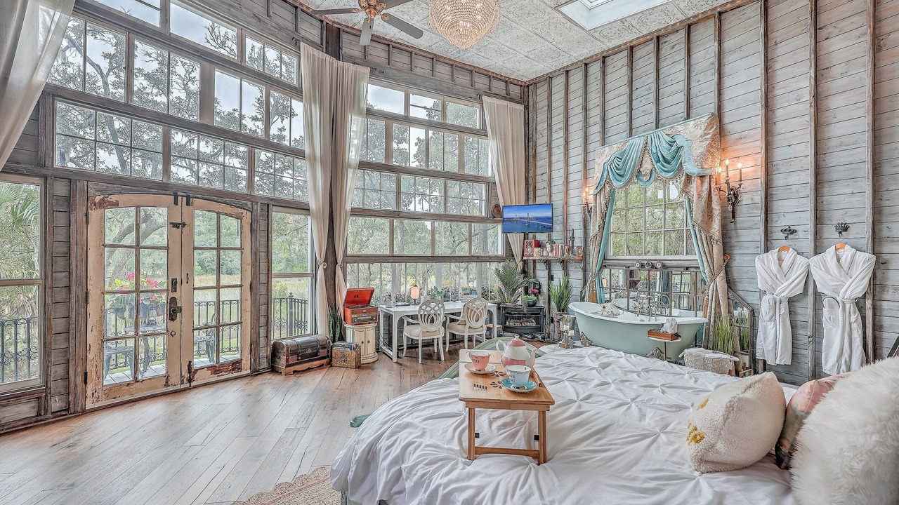 Photo of Bedroom in Wadmalaw Island