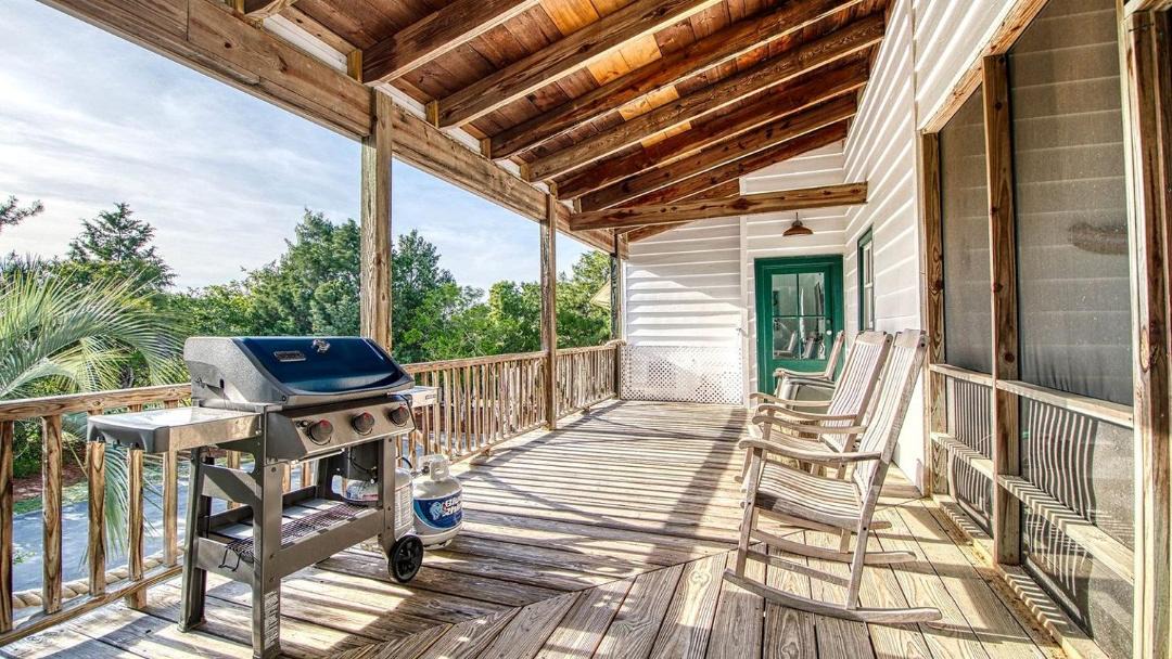 Photo of Patio Balcony in Debordieu Colony