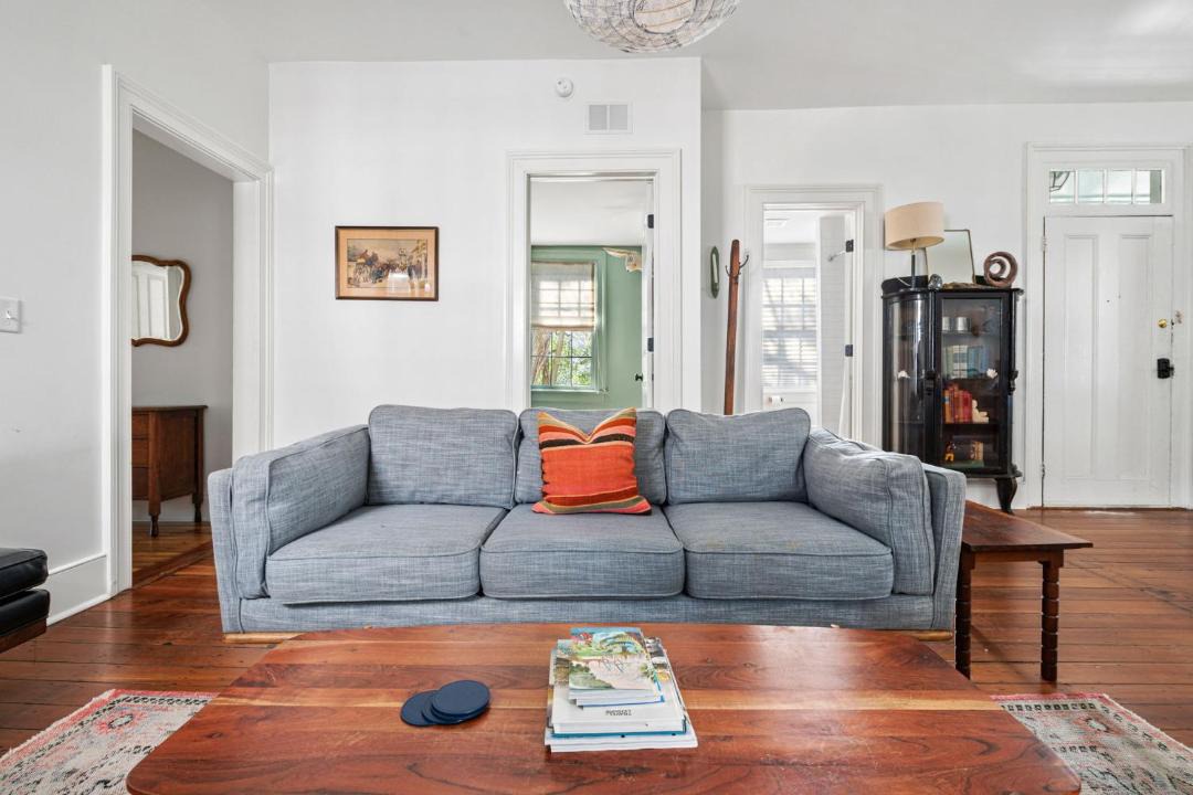 Photo of Livingroom in Cannonborough Elliotborough