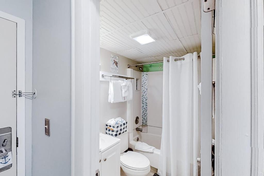Photo of Bathroom in Litchfield by the Sea