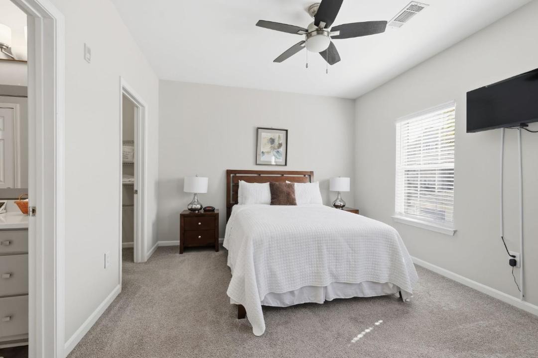 Photo of Bedroom in State Park