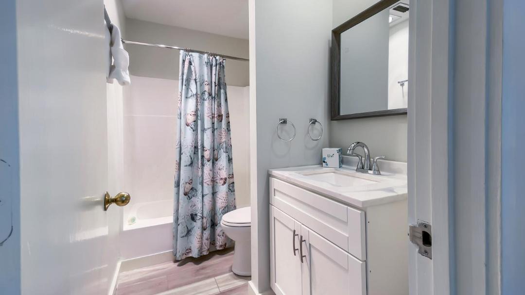 Photo of Bathroom in Harbour Town