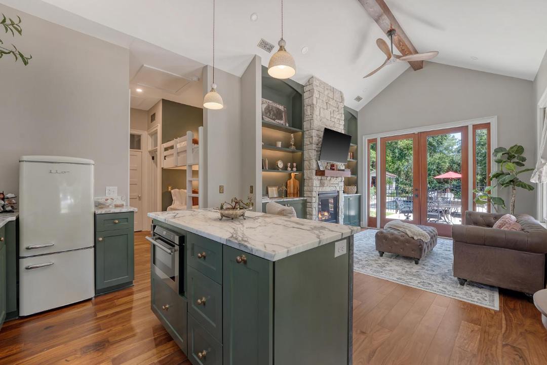 Photo of Kitchen in Summerville Historic District