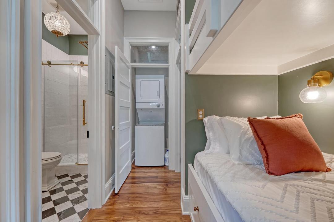 Photo of Bedroom in Summerville Historic District