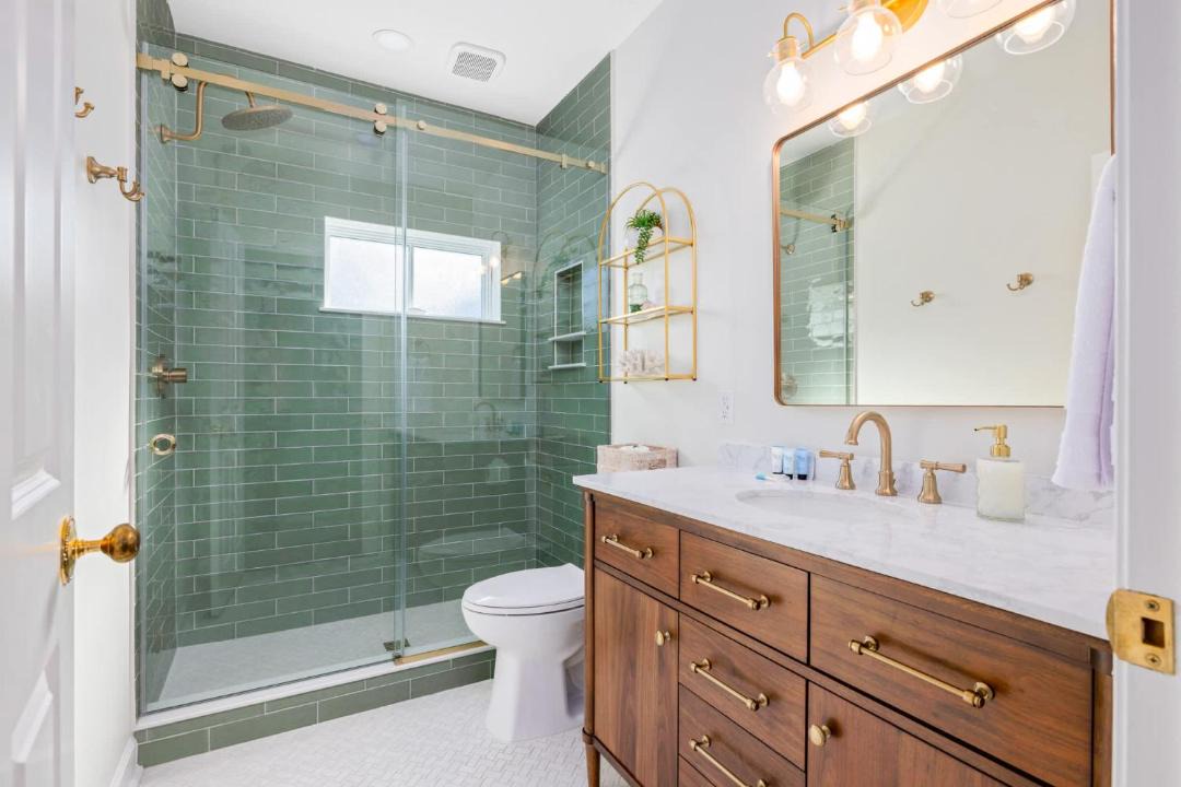 Photo of Bathroom in Cannonborough Elliotborough