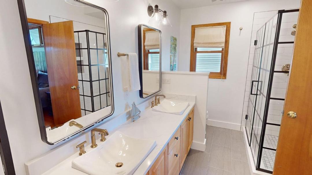 Photo of Bathroom in Sunset Point