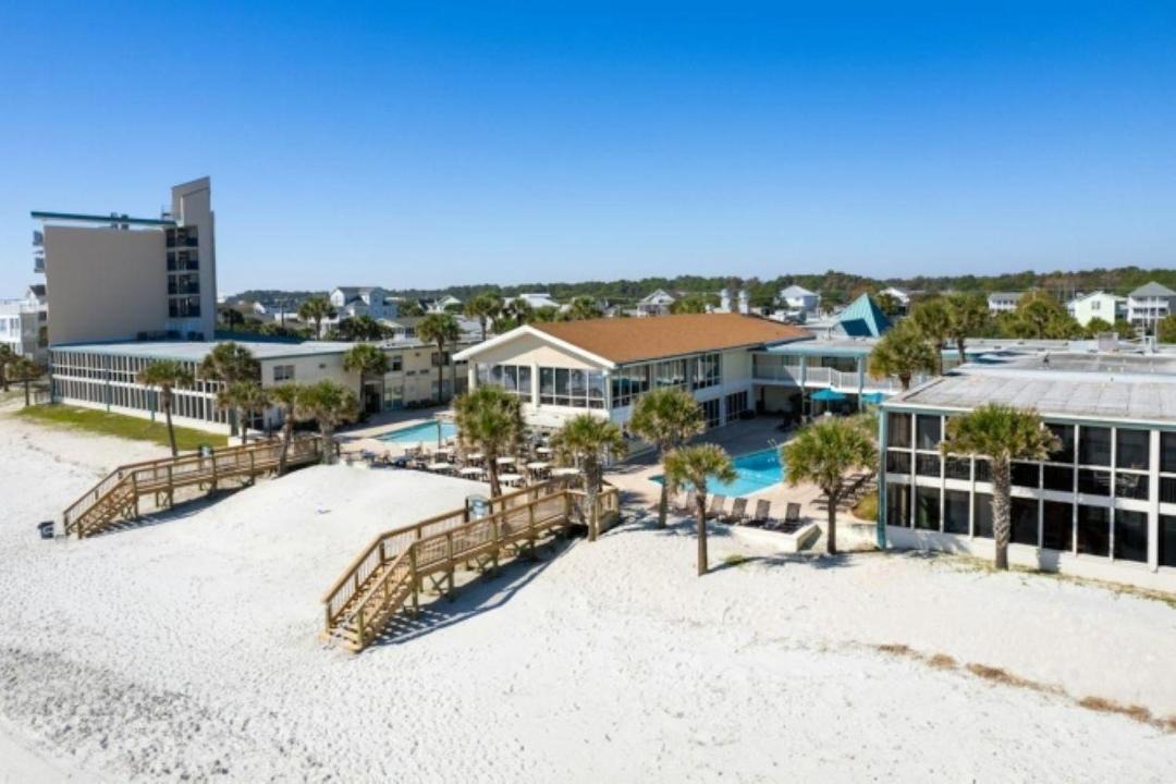 Photo of Others in Litchfield by the Sea