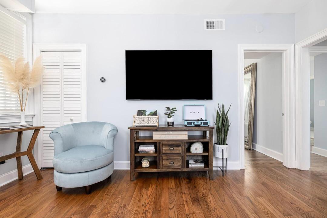 Photo of Livingroom in Cannonborough Elliotborough