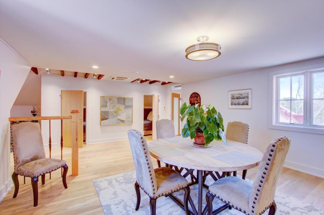 Photo of Livingroom in Charleston Historic District