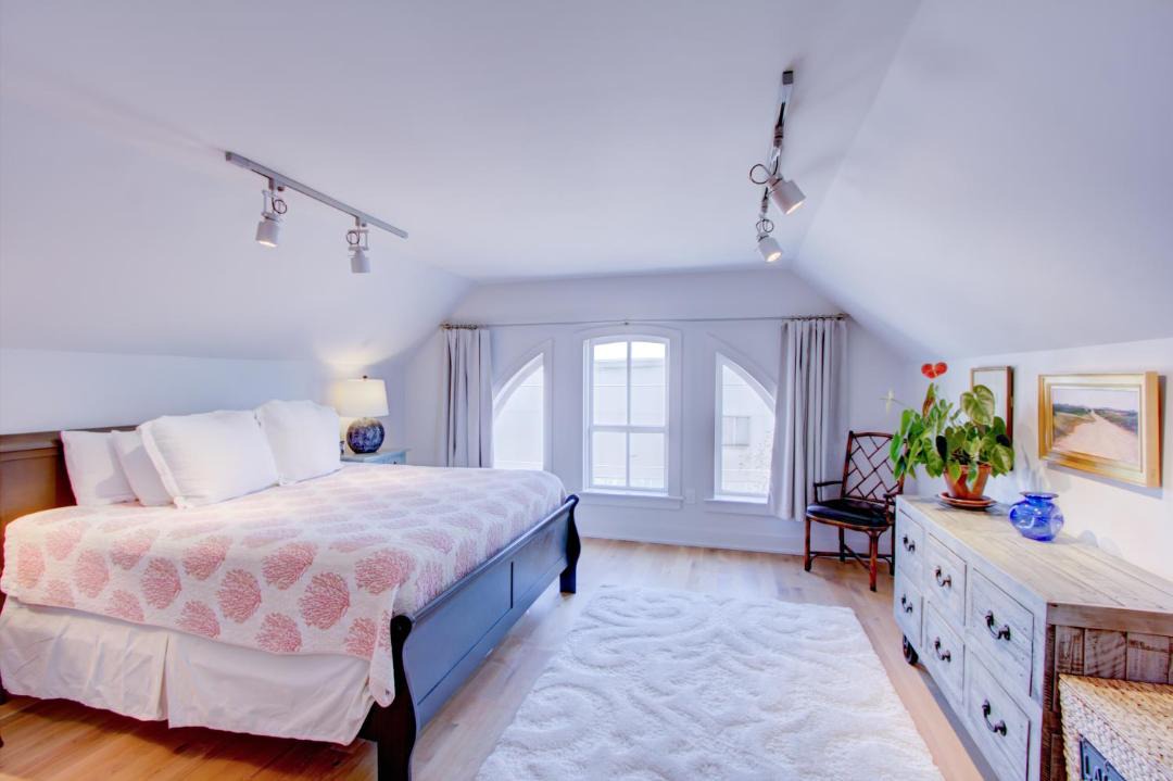 Photo of Bedroom in Charleston Historic District