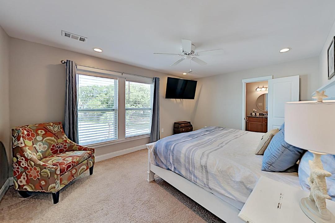 Photo of Bedroom in Tybee Island
