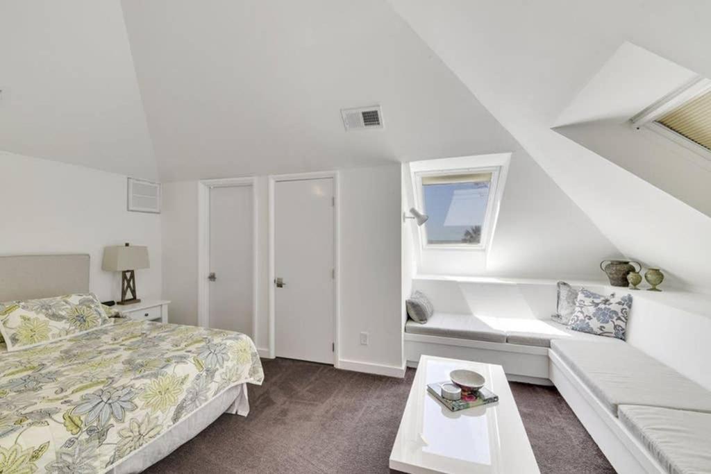 Photo of Bedroom in South Beach