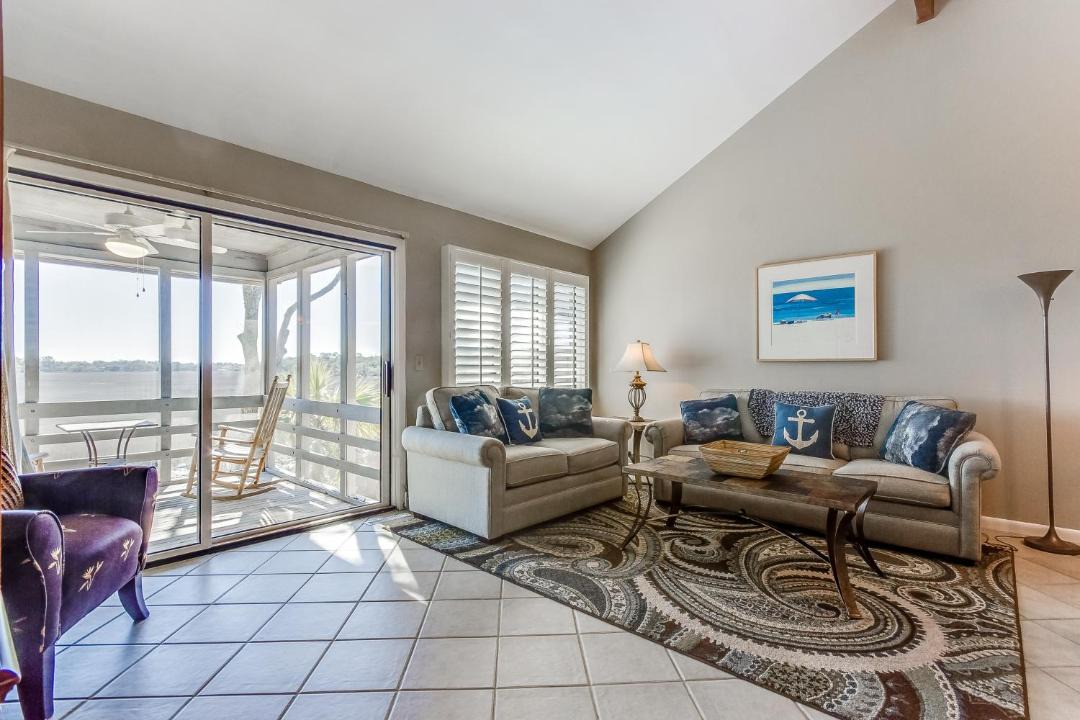 Photo of Livingroom in Seabrook Island