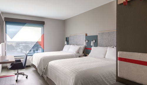 Standard Room, 2 Queen Beds, Accessible Bathtub