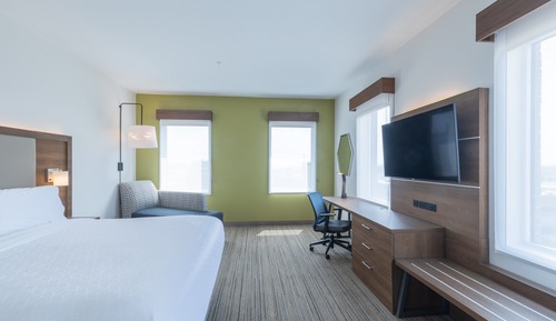 Standard Room, 1 King Bed, Accessible Bathtub (Mobility)