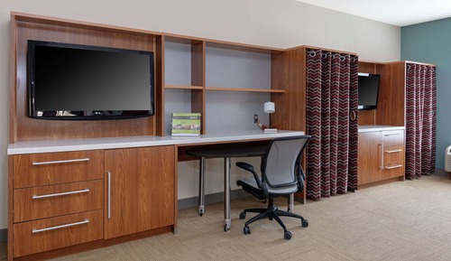 Suite, 1 King Bed, Accessible (Hearing)