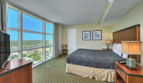 Basic Condo, 2 Bedrooms, Partial Ocean View, Corner (1804)