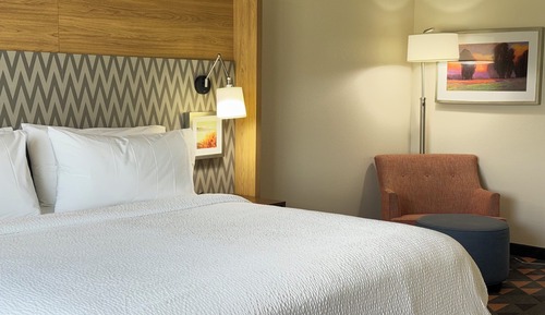 Standard Room, 1 King Bed