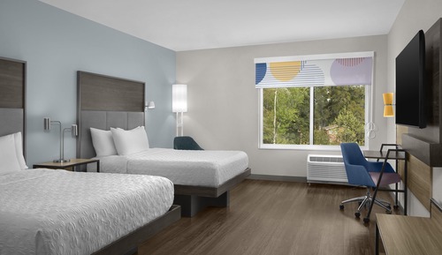 Room, 2 Queen Beds, Accessible, Bathtub