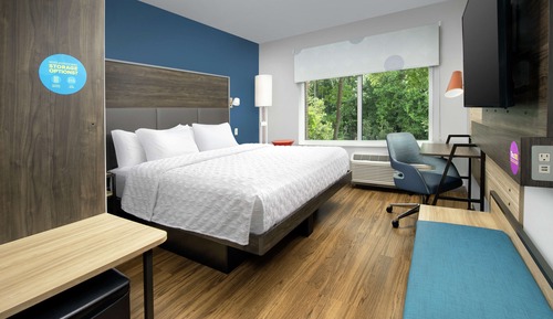 Room, 1 King Bed, Accessible (Hearing)