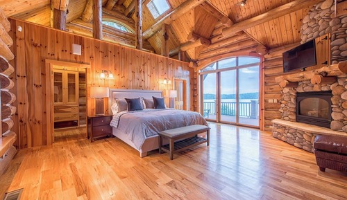 House (6 Bedrooms)