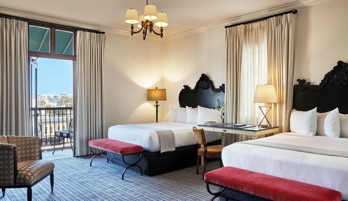 Grand Suite, Balcony (Market View)