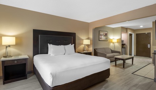 Suite, 1 King Bed, Non Smoking, Refrigerator & Microwave