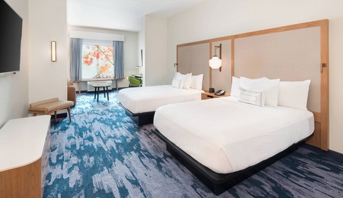 Suite, Multiple Beds, Accessible Bathtub