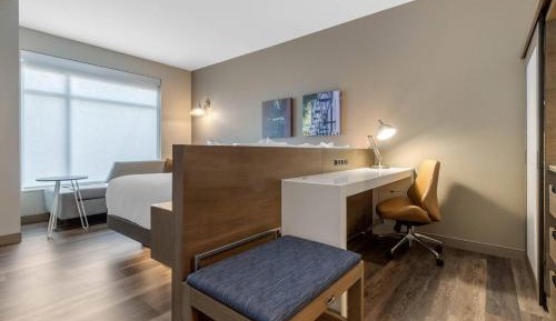 King Room - Non-Smoking