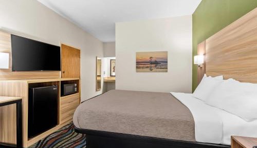 King Room - Accessible/Non-Smoking