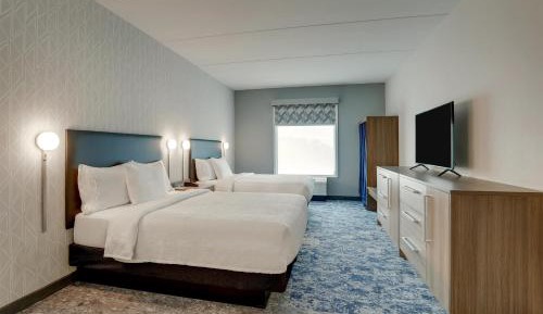 One-Bedroom Queen Suite with Two Queen Beds