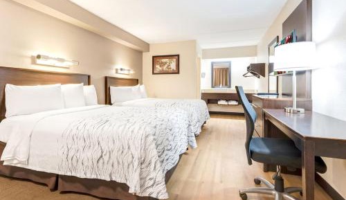 Deluxe Room with Two Double Beds Smoke Free