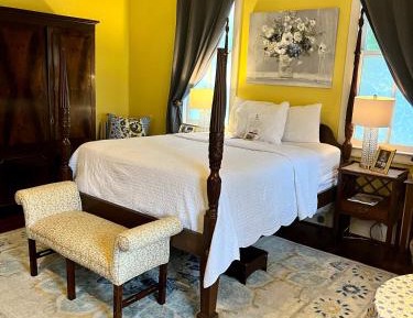 Premium Queen Room 3