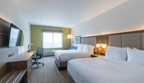 Queen Suite with Two Queen Beds and Sofa Bed
