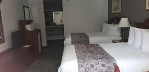 Double Room with Two Double Beds - Non-Smoking