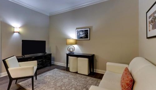 Queen Suite