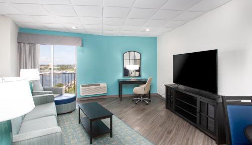 King Suite with Scenic View