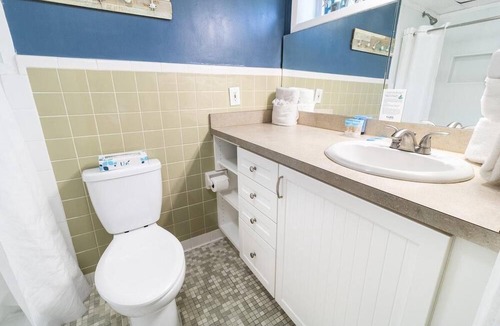 Litchfield by the Sea Villa | Charming Two Bedroom Getaway Unwind with Family, Friends Memorable Vacations