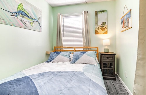 Garden City Apartment | Cozy Beachfront Condo w/Wifi, Views & Pool Access