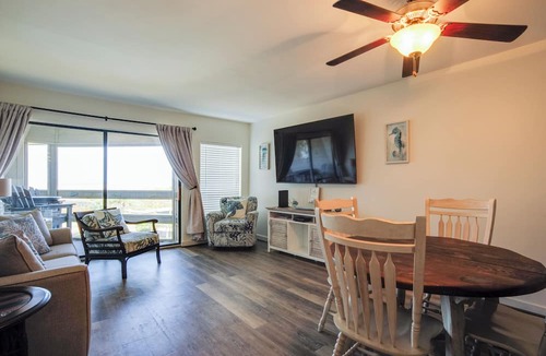Oceanmarsh Subdivision Apartment | Ocean-view Island Condo w/Pool: Pets Welcome!