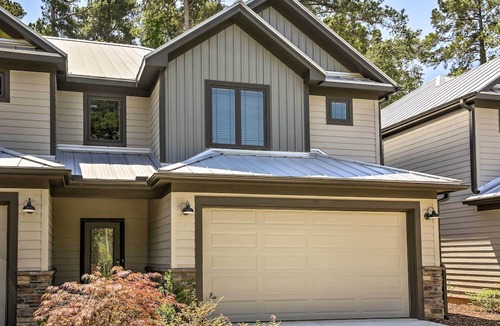 Southern Pines Apartment | Downtown Townhome; Walk to Dine & Shop on Broad St