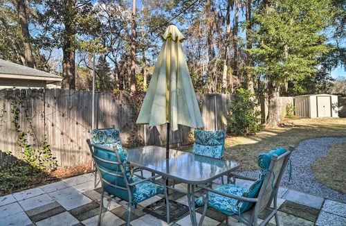 Port Royal Cottage | Fire Pit + Yard: Charming Port Royal Home!