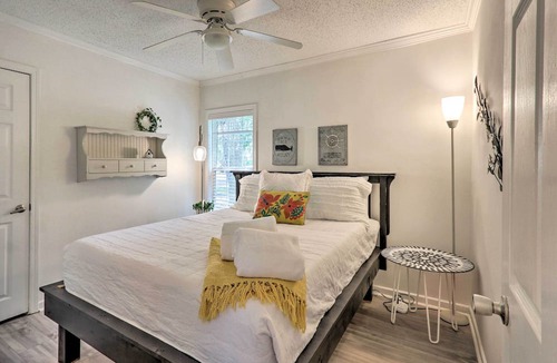 Olde Town Cottage | Patio & Gas Grill: Charming Bluffton Escape!