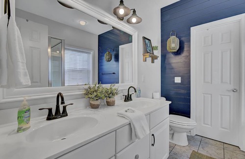 Sunset Point House | 4 Bed Townhouse with Fantastic Location and River Views!